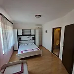Anita Sibinj Sibinj Krmpotski