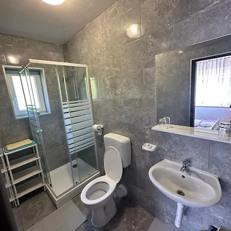 Anita Sibinj Apartmán *